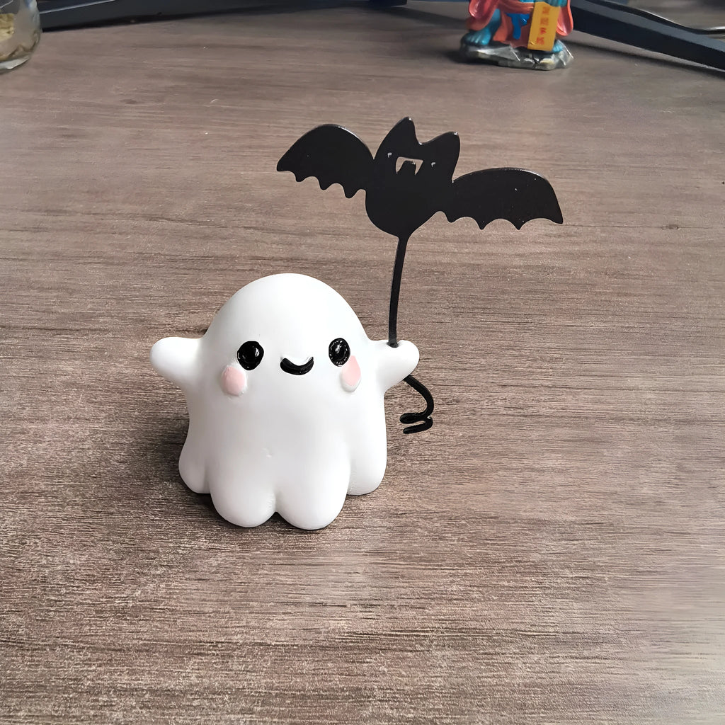 Miniature ghost walking dog Halloween statue made of resin, measuring 4x5x4cm.