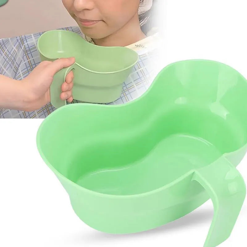 Green plastic nursing gargle cup with white lid for bedside oral care