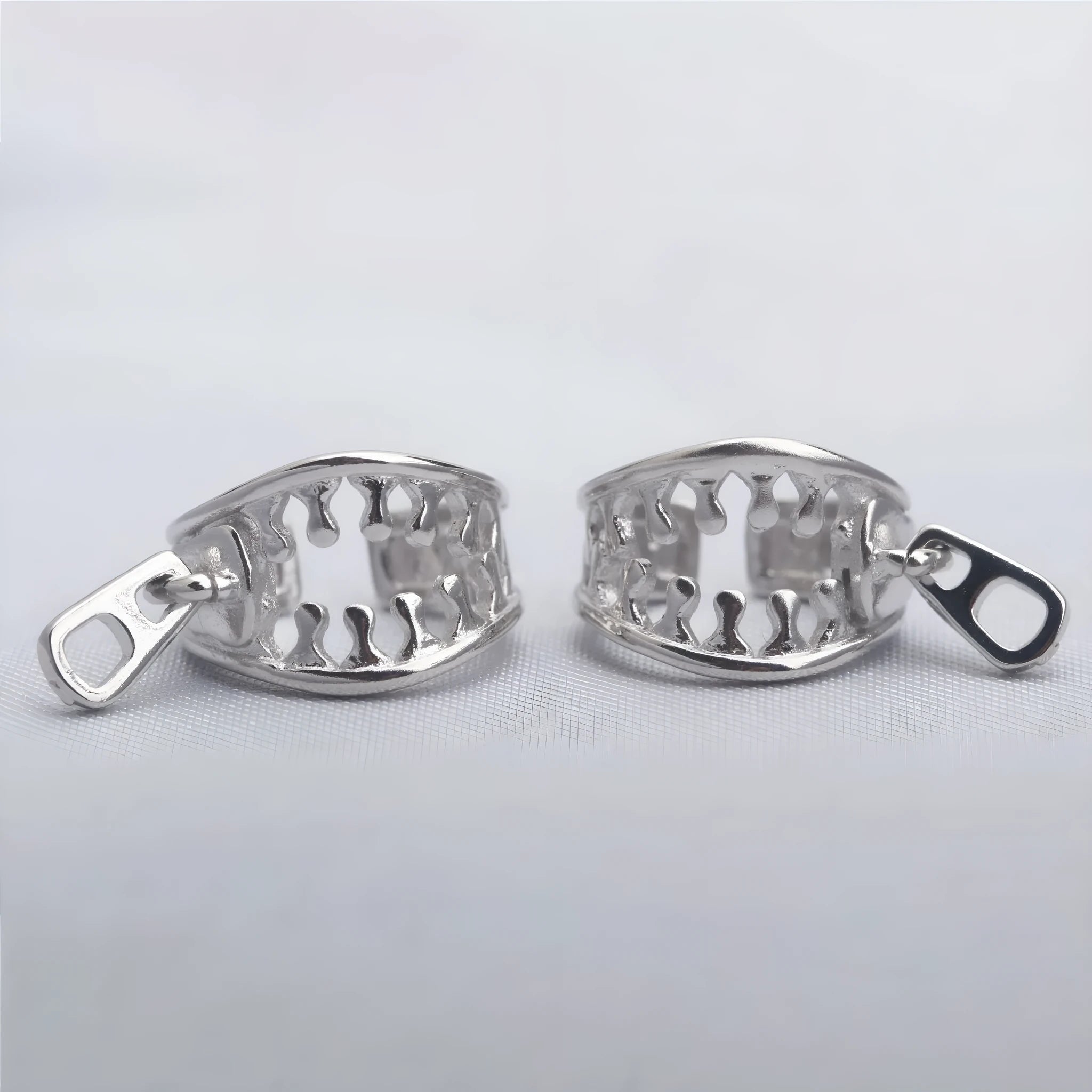 Copper geometric clip-on earrings with line design in ES862 colour.