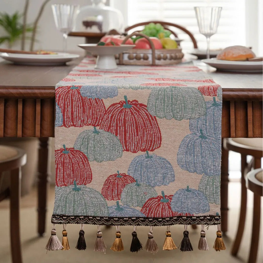 American-style jacquard table runner with tassel fringe in floral pattern