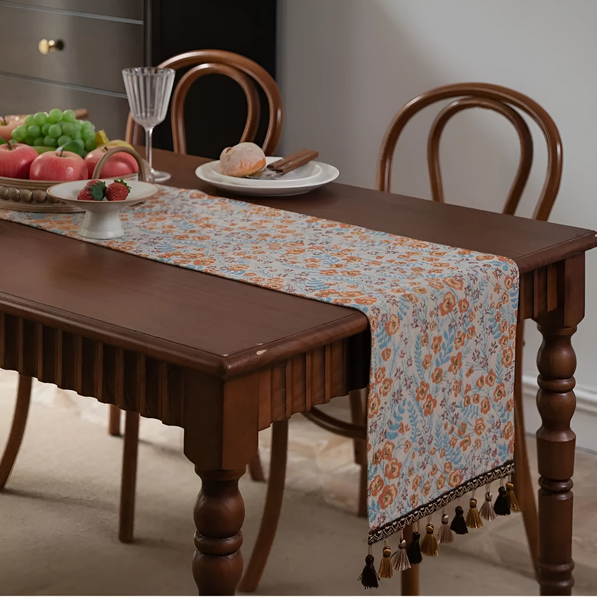American-style jacquard table runner with tassel fringe in floral pattern