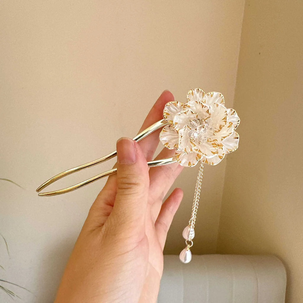 Purple and white peony flower U-shaped hairpin with tassel detailing and alloy construction
