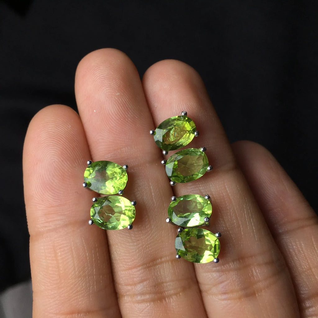 Natural olivine faceted stud earrings in S925 silver with 6×8mm oval stones