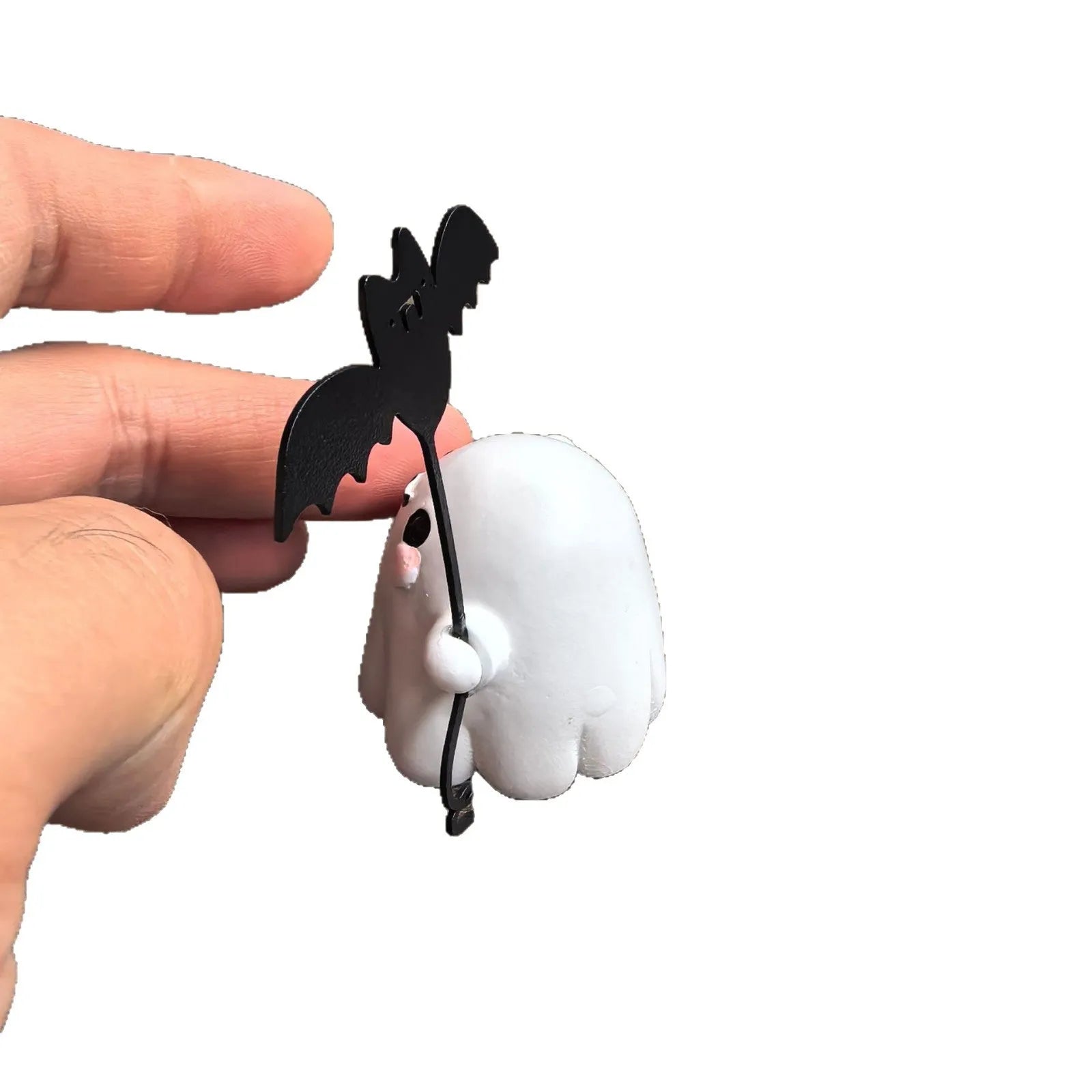 Miniature ghost walking dog Halloween statue made of resin, measuring 4x5x4cm.