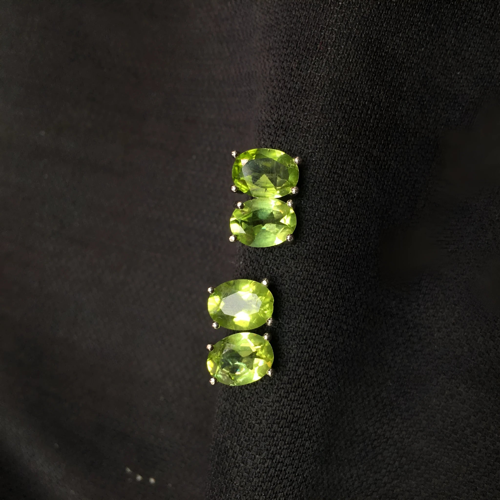 Natural olivine faceted stud earrings in S925 silver with 6×8mm oval stones
