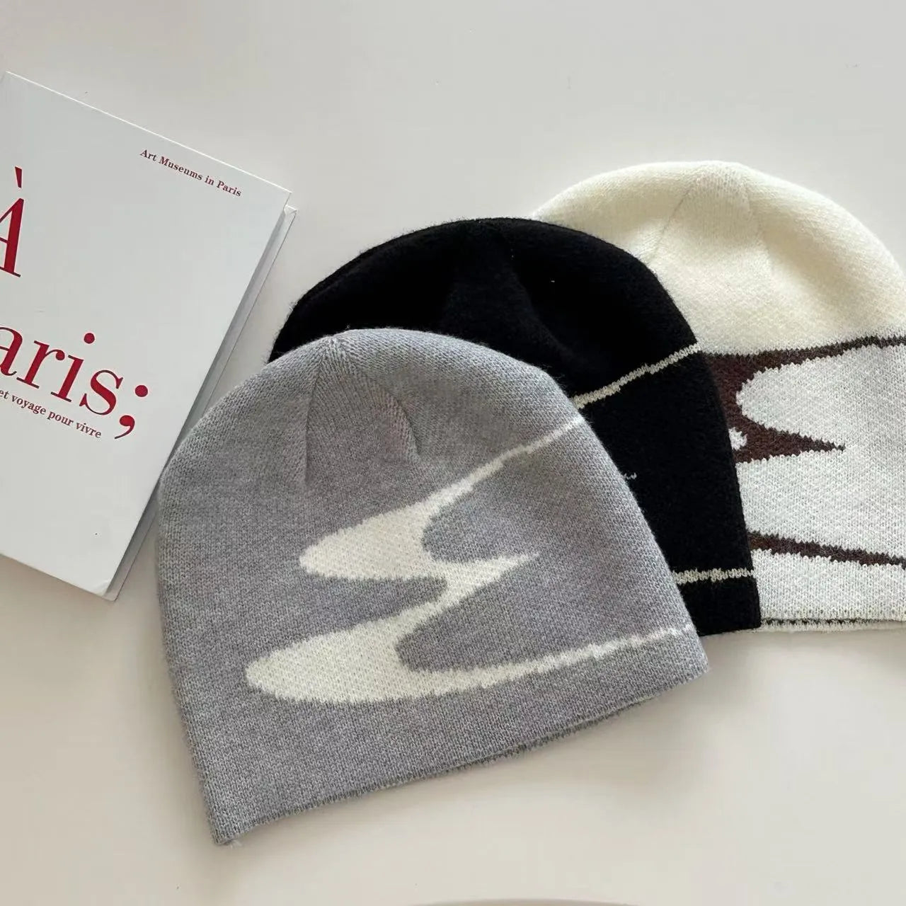 Acrylic knit beanie hat for men and women in black, grey, or white, M size 56-58cm.