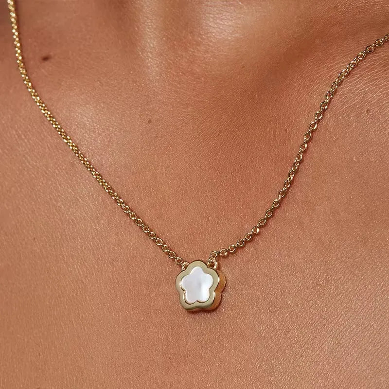 Mother pearl shell flower necklace for women with gold or silver finish options