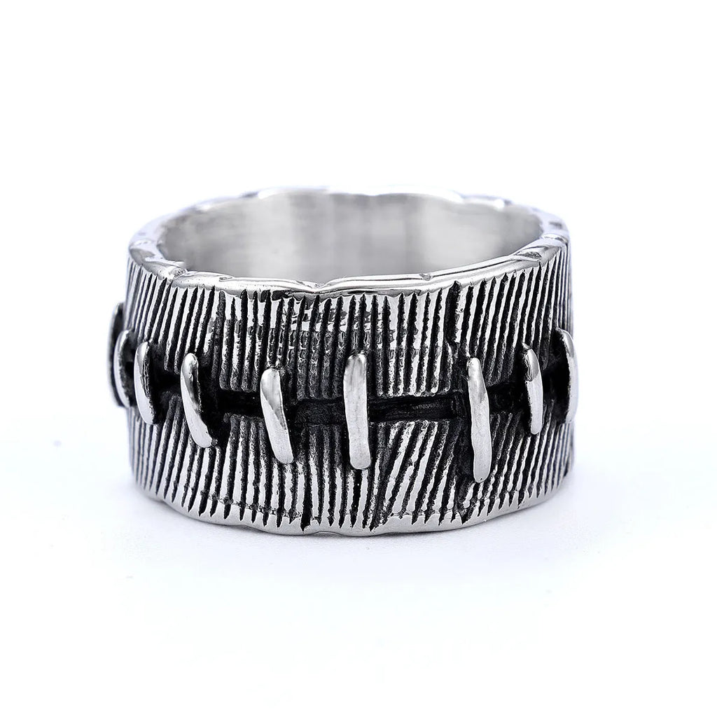 Dark punk titanium steel double ring with geometric U-shape design in retro colour on size guide background