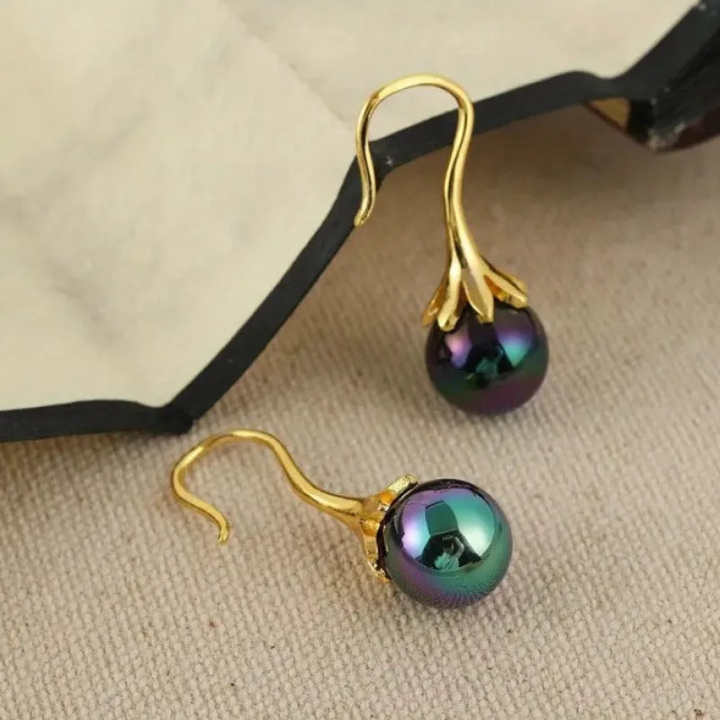 Gold colour retro fashion women's earrings with electroplated alloy construction