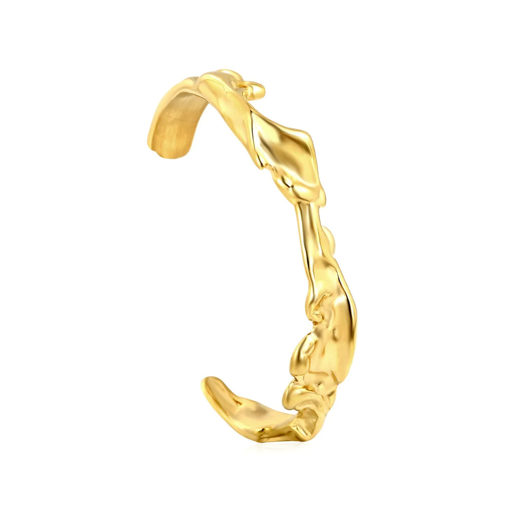 Stainless steel alloy bracelet in three colour variations for European and American trend styling