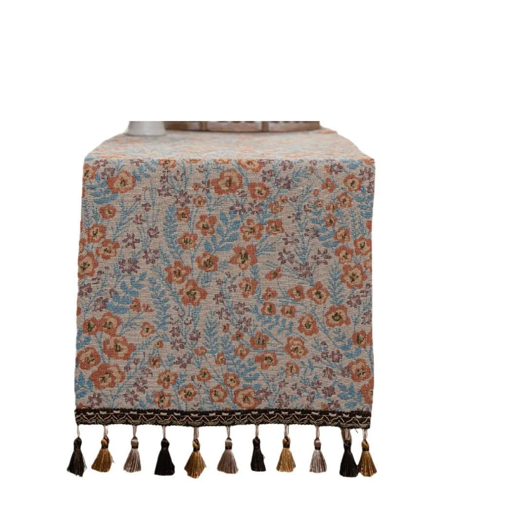 American-style jacquard table runner with tassel fringe in floral pattern