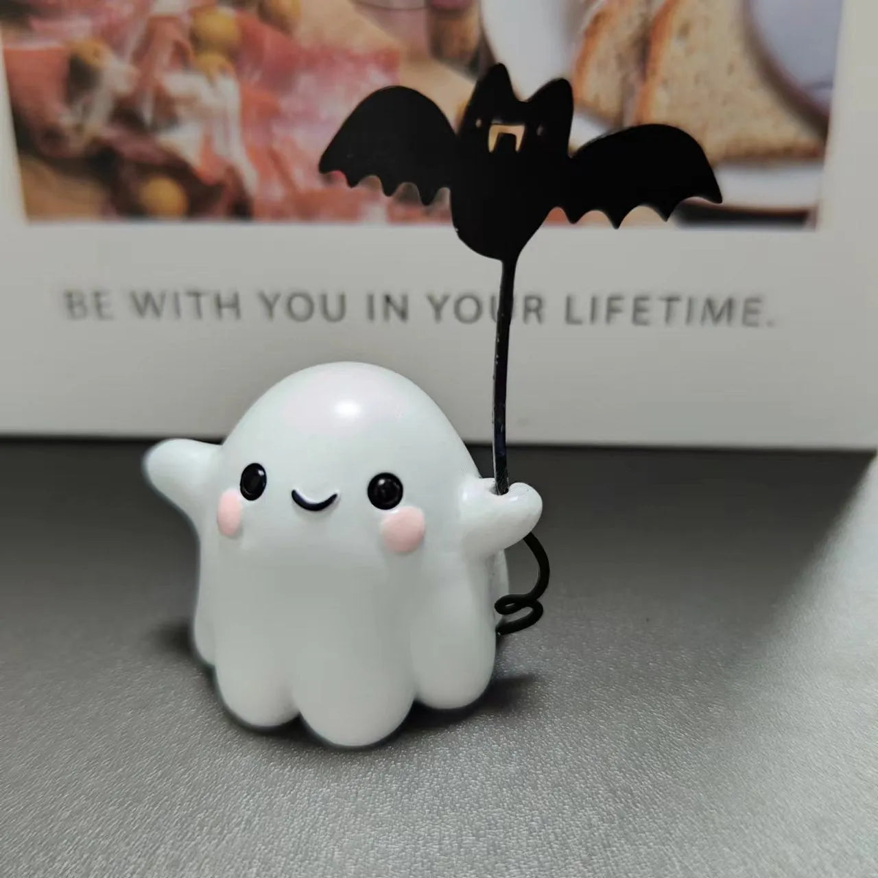 Miniature ghost walking dog Halloween statue made of resin, measuring 4x5x4cm.