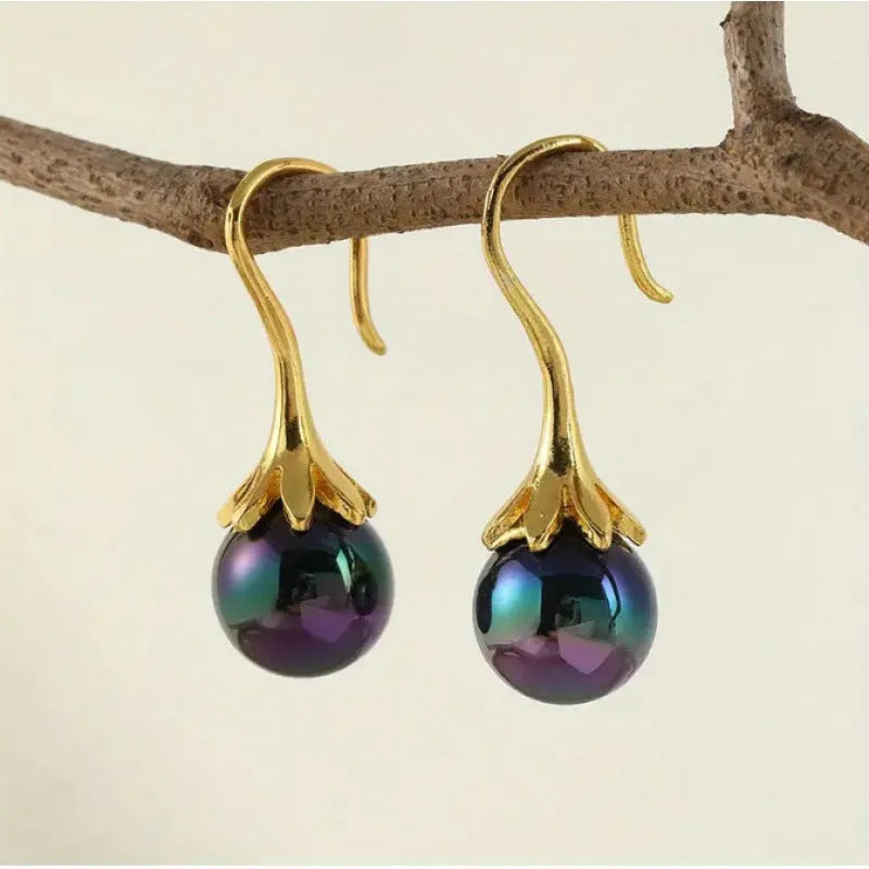 Gold colour retro fashion women's earrings with electroplated alloy construction