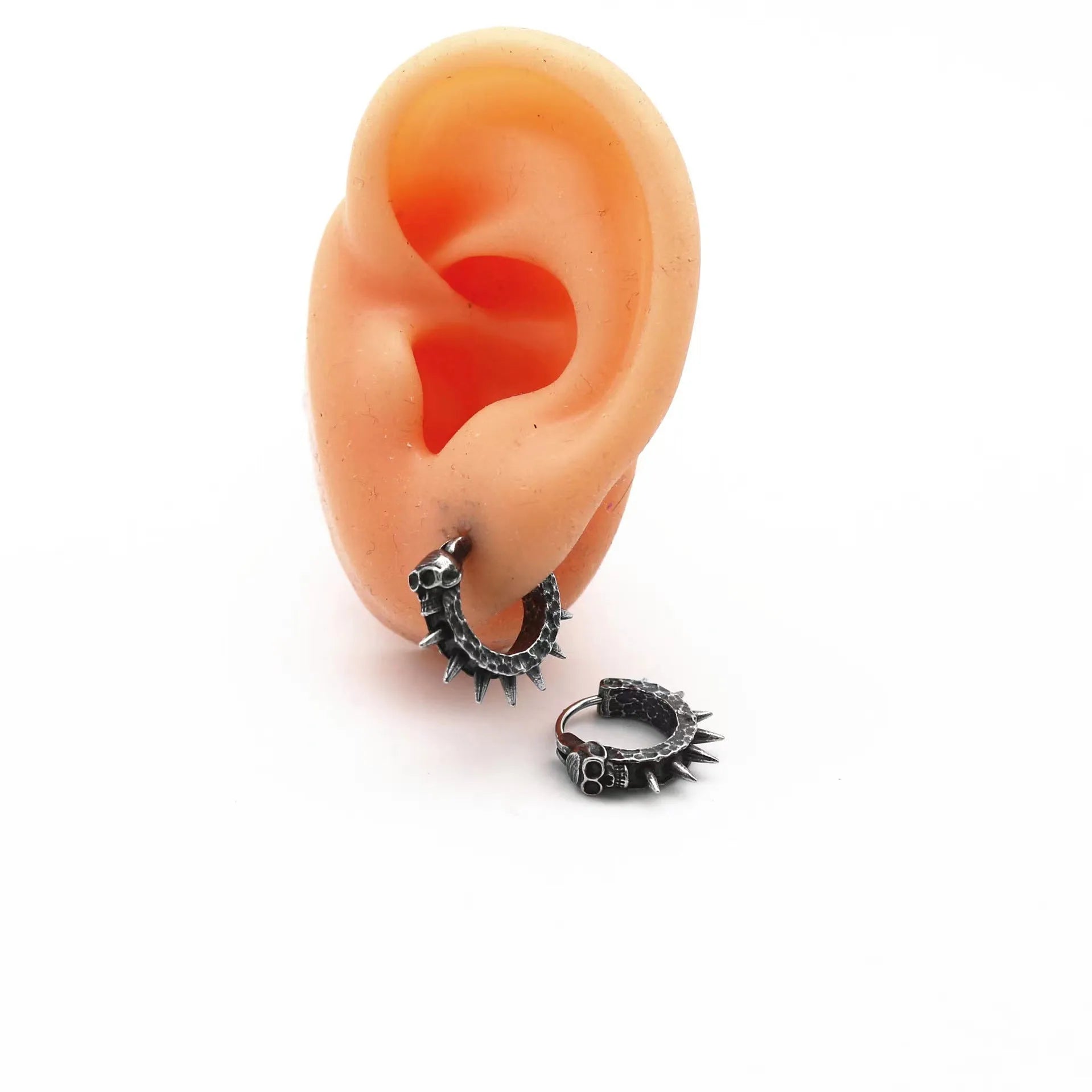 Copper plastic punk motorcycle geometric alloy earrings in black retro design