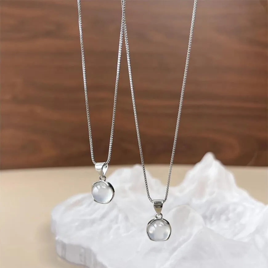 Korean-style geometric eight-point star pendant necklace with adjustable box chain
