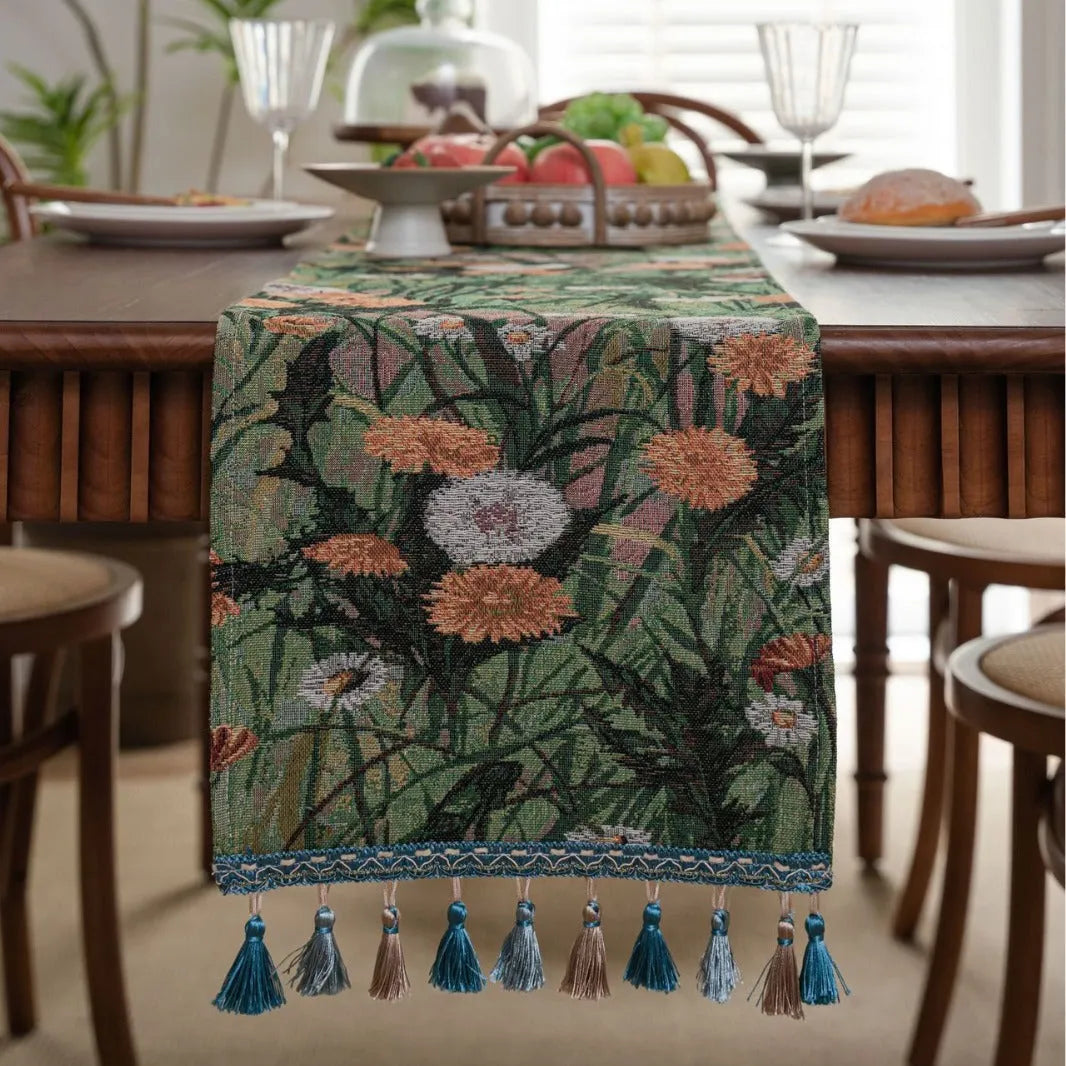 American-style jacquard table runner with tassel fringe in floral pattern