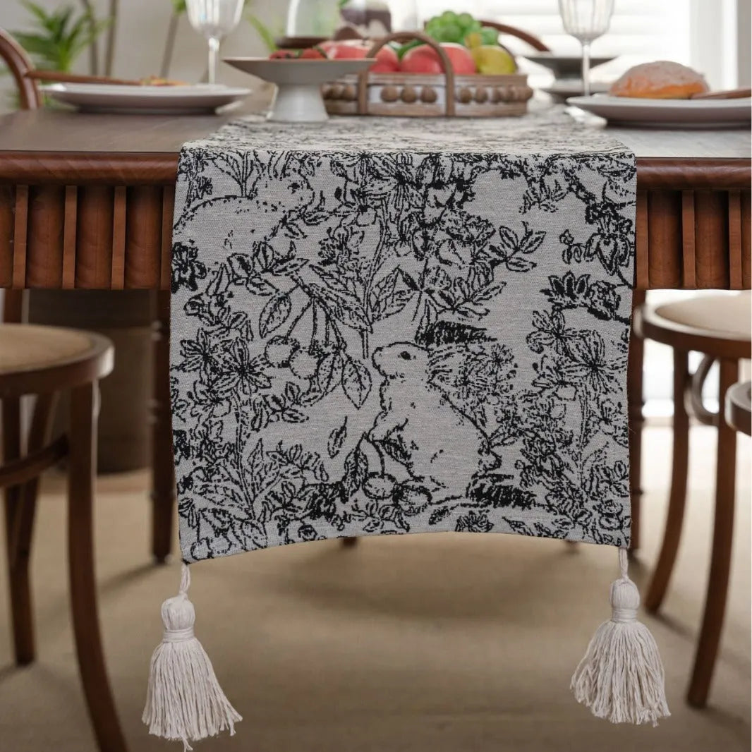 American-style jacquard table runner with tassel fringe in floral pattern