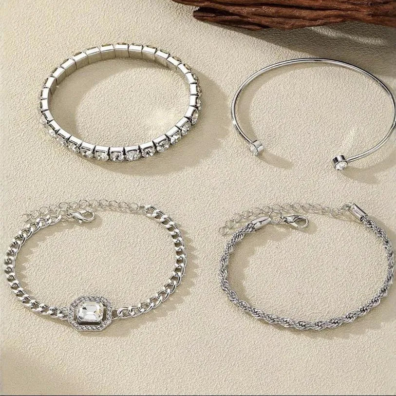 Women's retro geometric alloy jewellery set with square diamond shapes in gold or silver