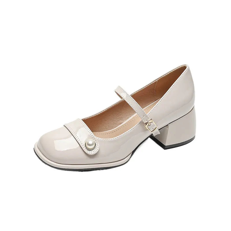 French style women's chunky heel pumps in patent leather with buckle fastening