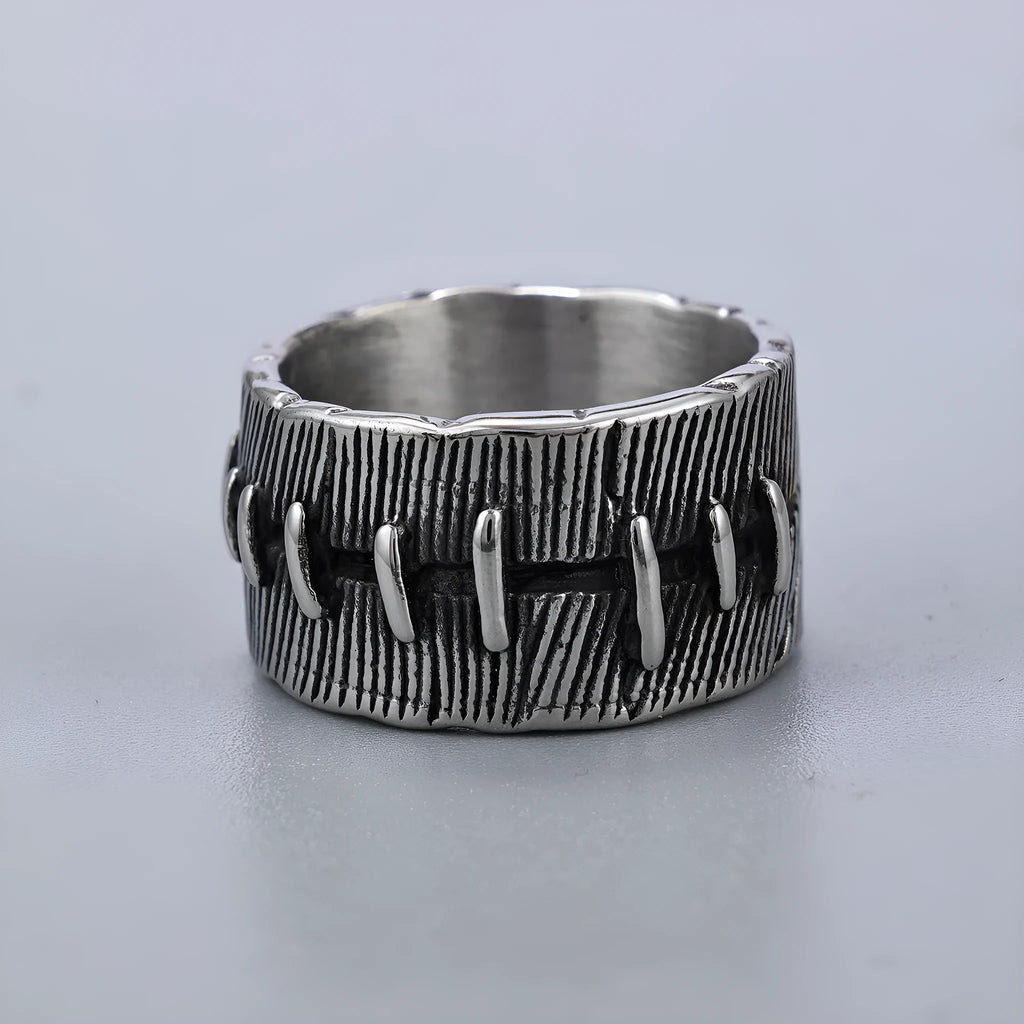 Dark punk titanium steel double ring with geometric U-shape design in retro colour on size guide background