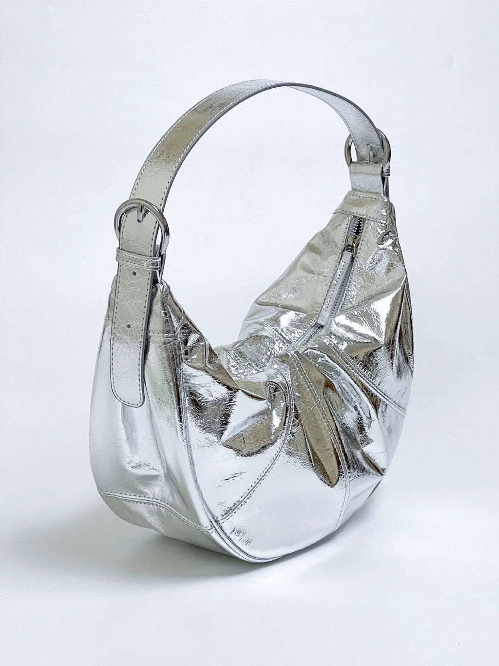 Women's dumpling-shaped shoulder bag in genuine cowhide leather with sandwich pockets