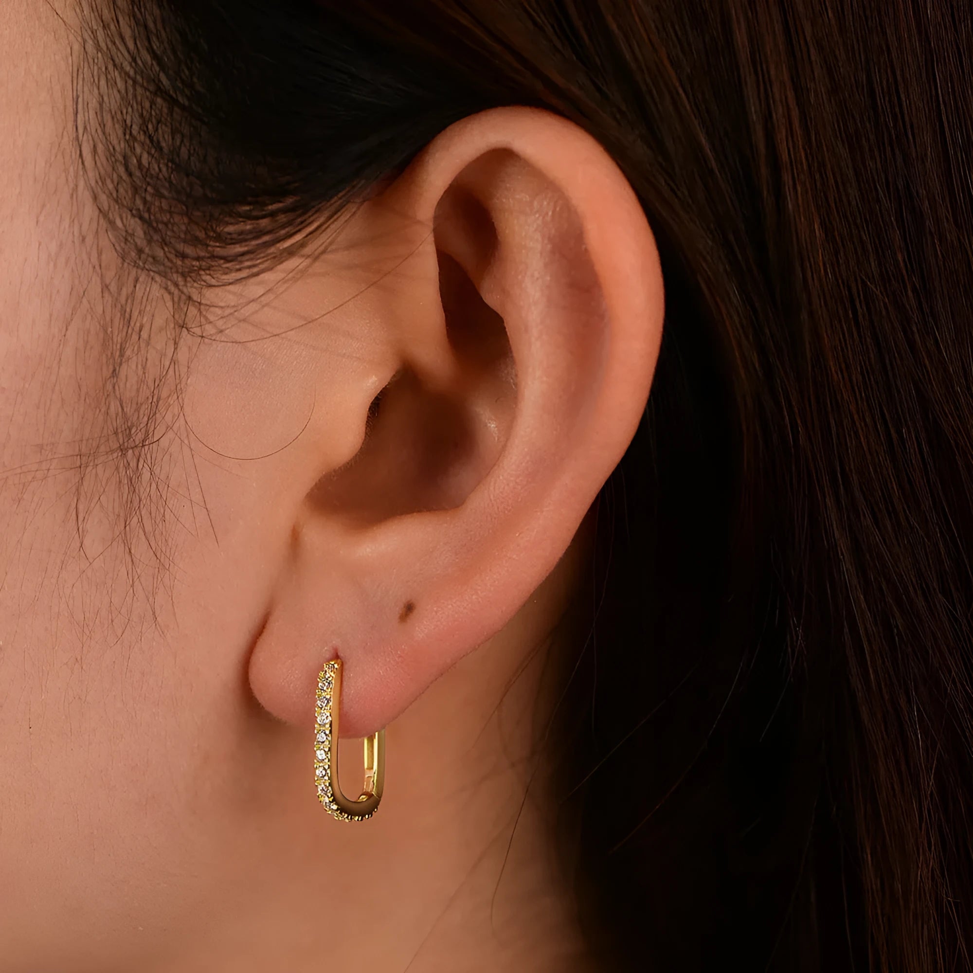 S925 sterling silver oval zircon ear clip earrings with geometric design in white gold tone