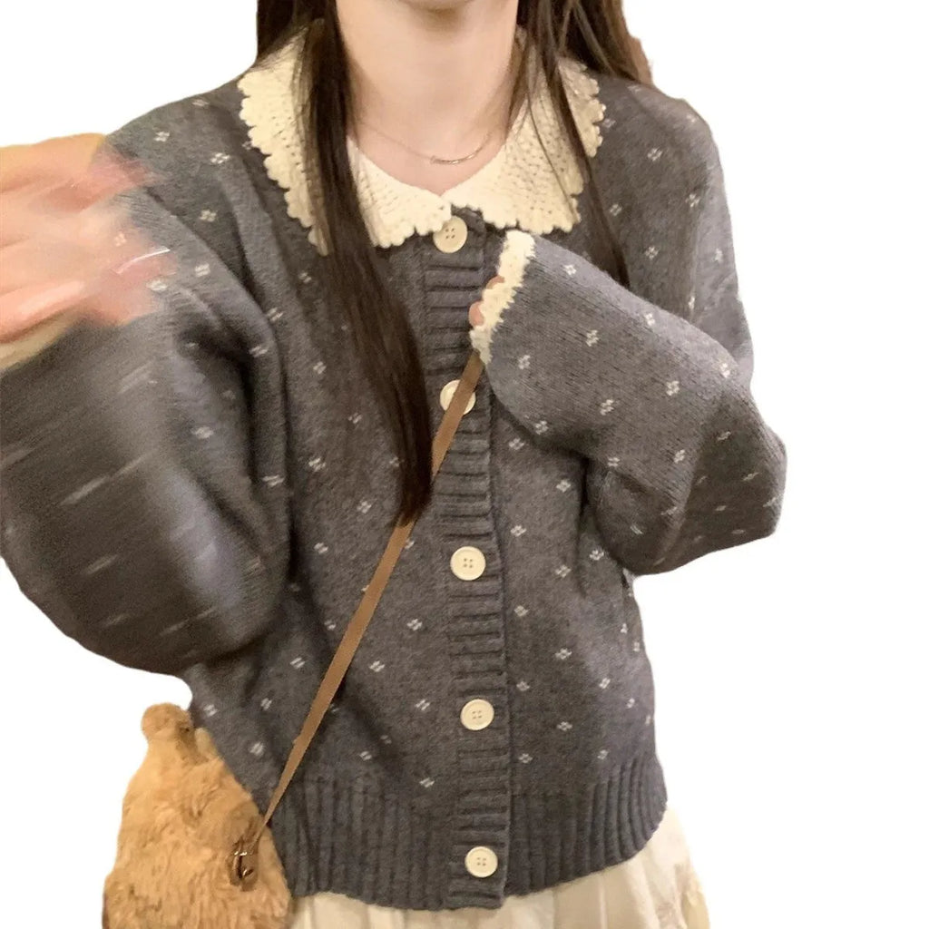 Retro Peter Pan collar knitted cardigan coat in floral pattern with button front