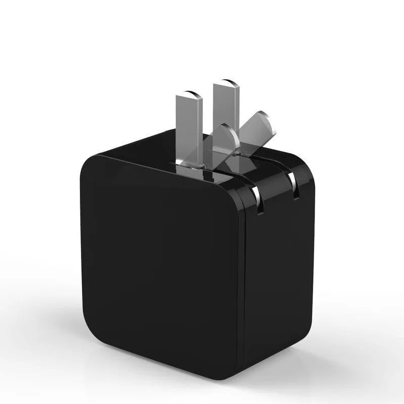 5V2.4A dual USB fast travel charger with digital display showing charging status