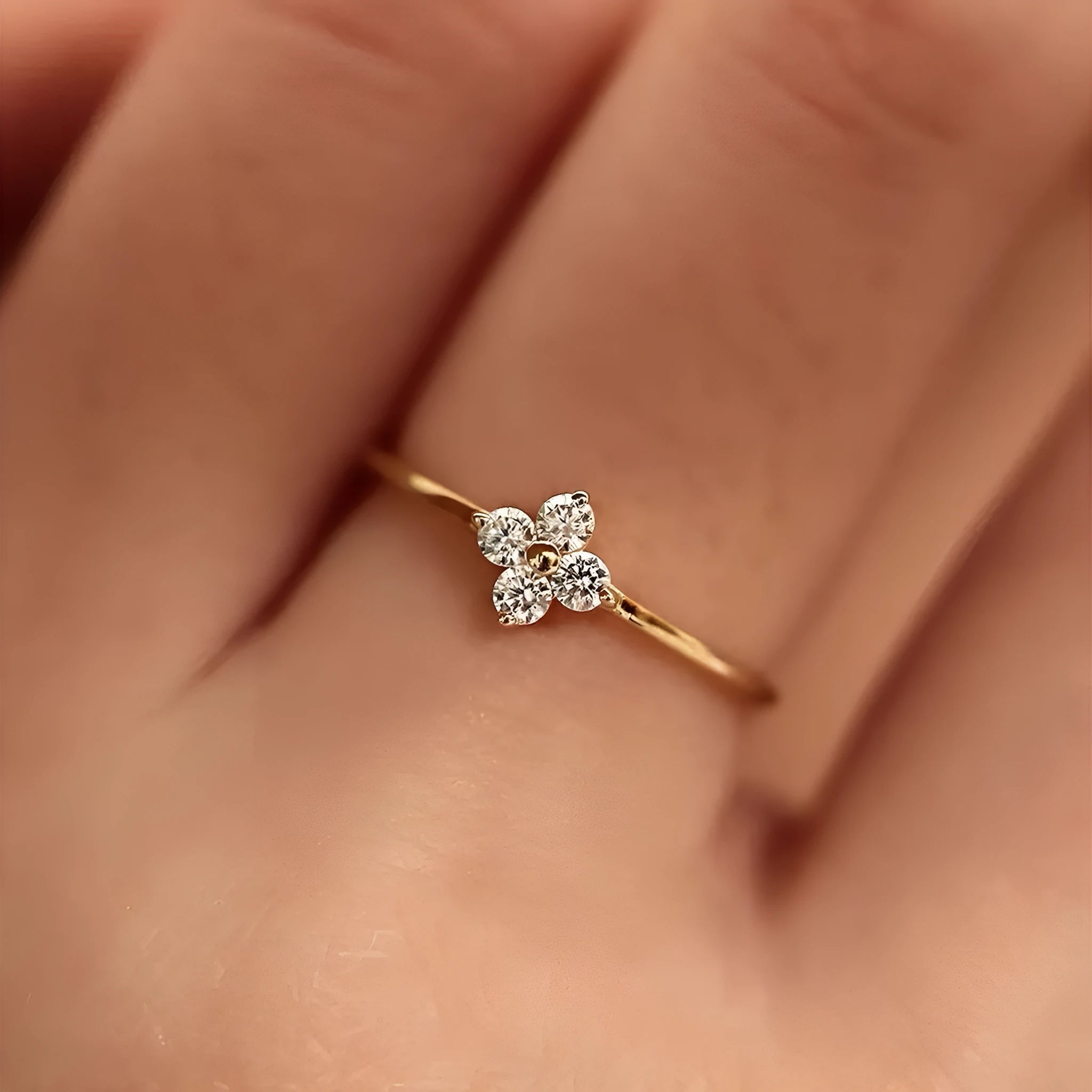 Four-leaf clover micro-inlaid zircon ring for women copper yellow gold colour
