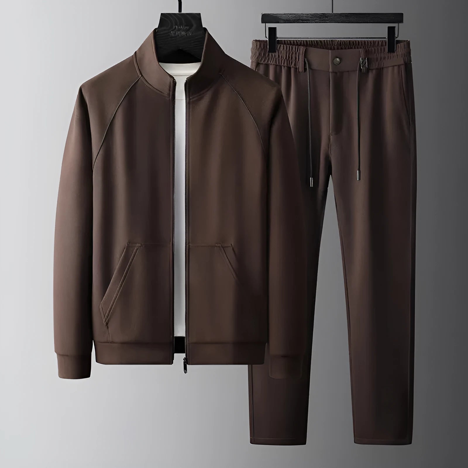 Men's slim fit sports suit with stand collar jacket and matching trousers in vinylon fabric