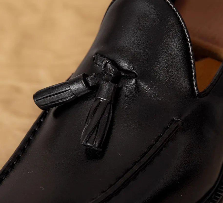 Men's black genuine leather slip-on loafers with fringed British-style design