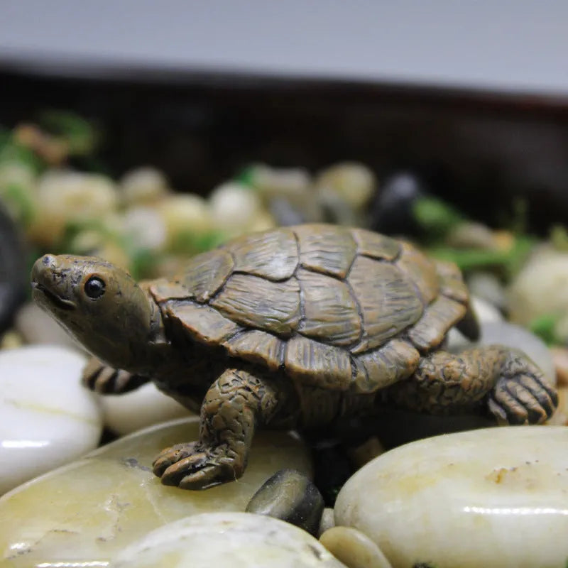 Handmade resin turtle garden decoration for succulent arrangements and micro landscapes