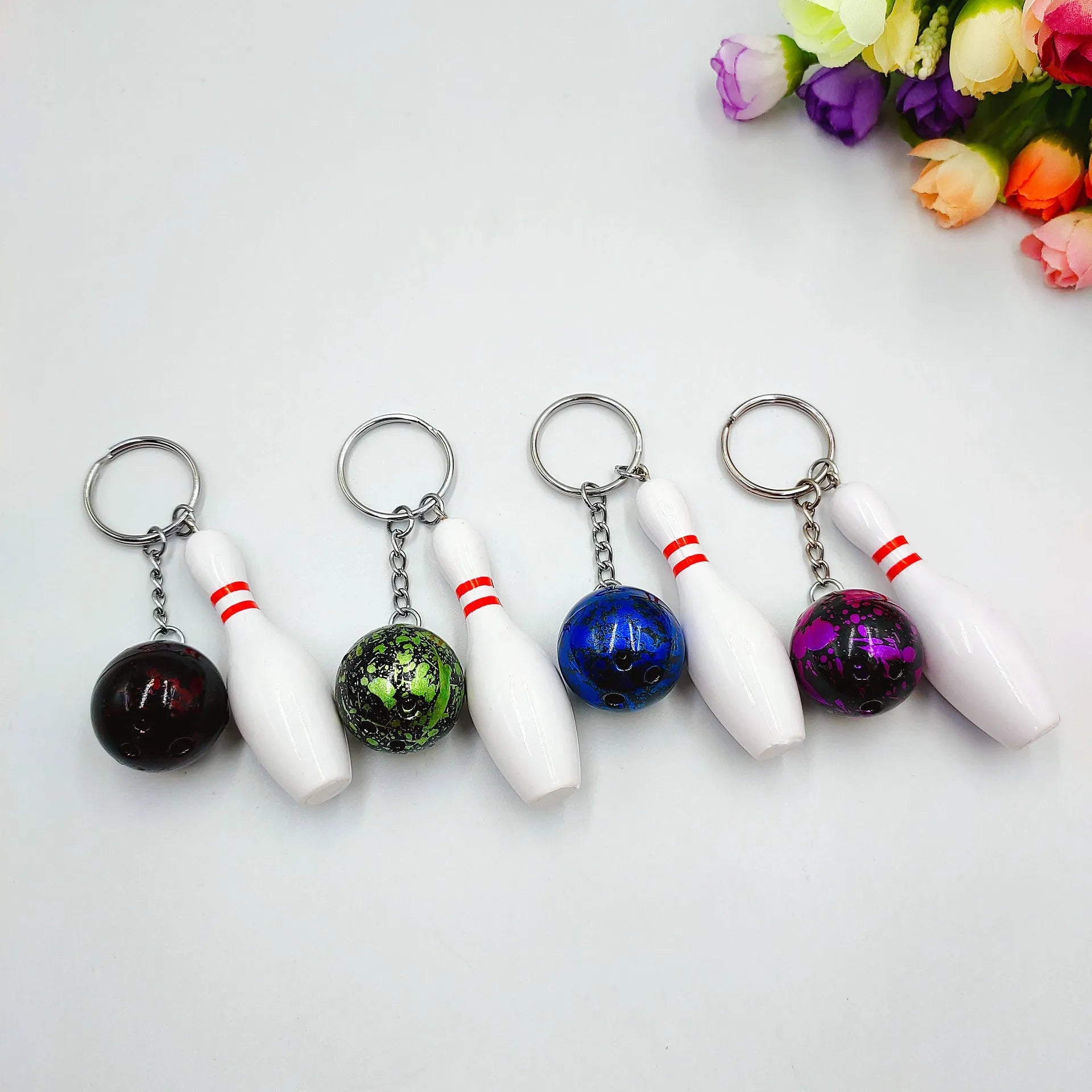Mini simulation sports bowling keychain pendant in PVC metal construction weighing 26g