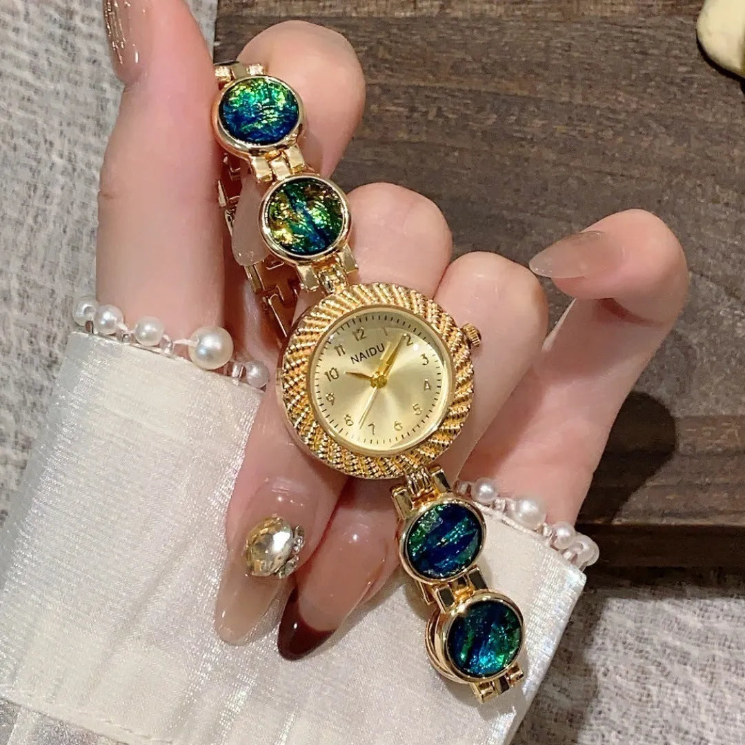 Women's quartz watch with 25mm round dial in six colour options