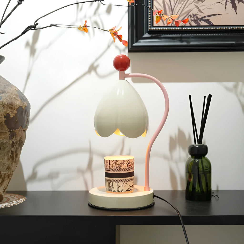 Linglan ancient style melting wax fragrance desk lamp with metal holder in cream white colour.