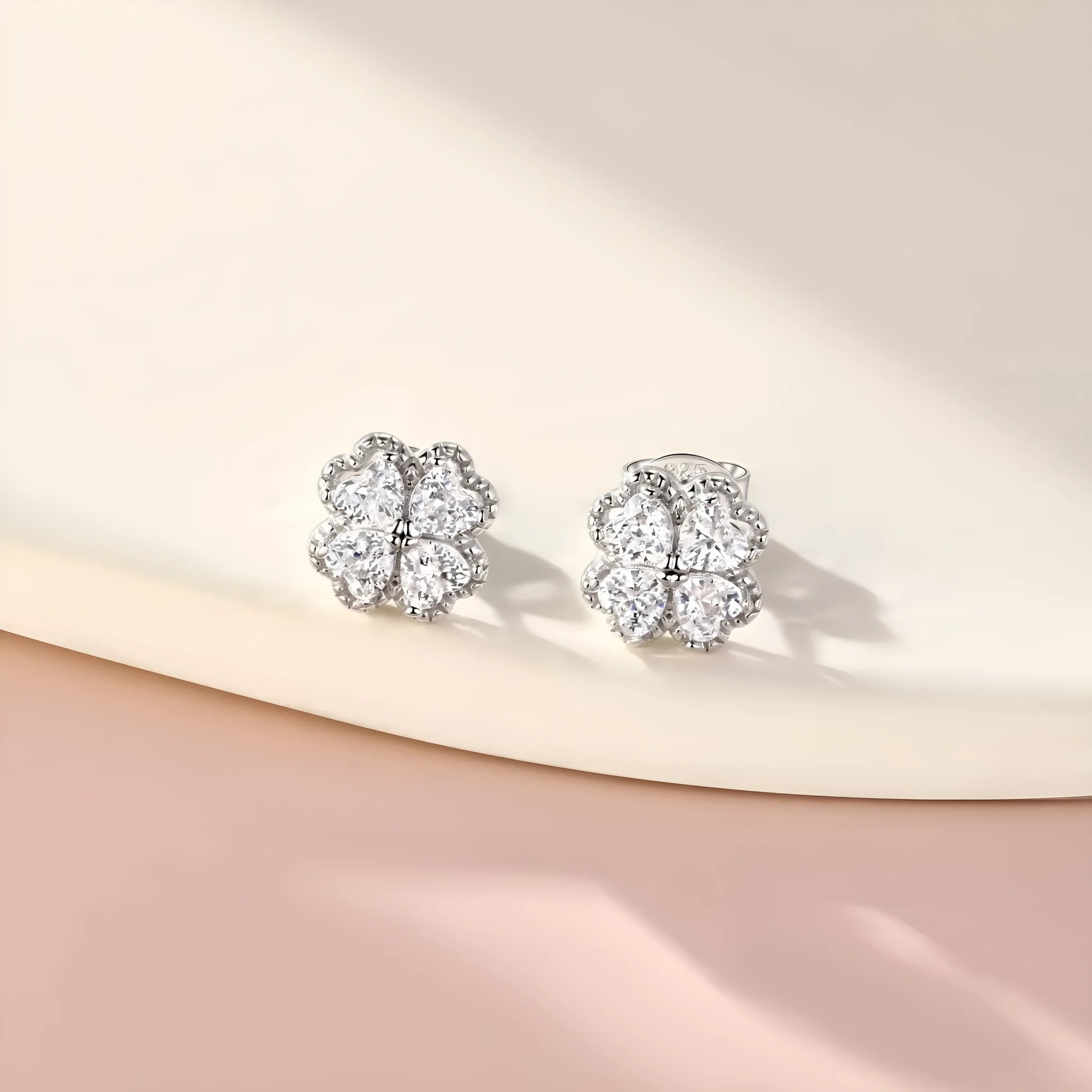 925 silver heart-shaped earrings with four-leaf clover design and zircon detailing in white gold colour