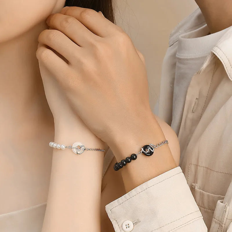 925 sterling silver bracelet with snake modelling and secure buckle clasp in New Chinese style