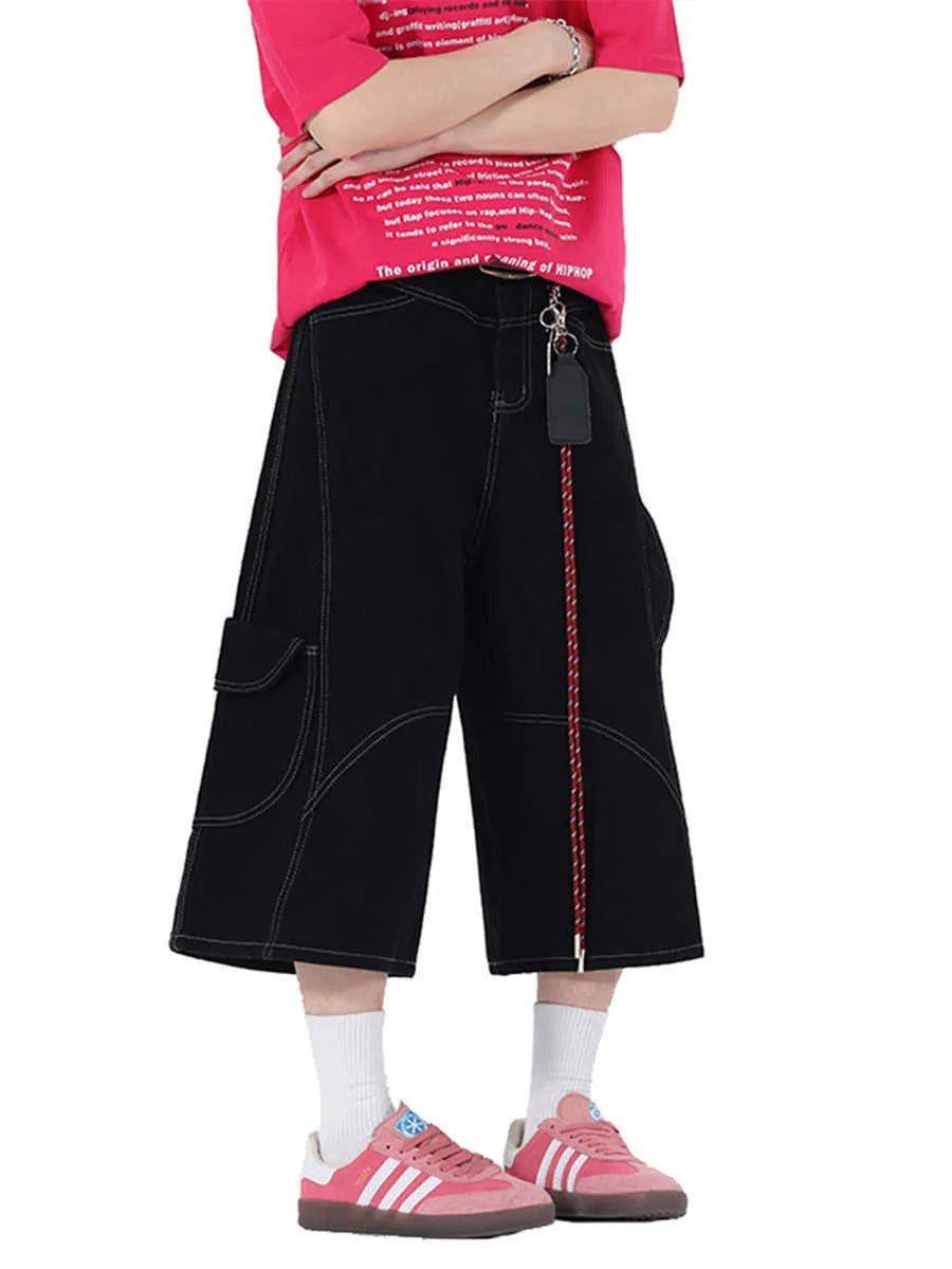 Retro denim workwear shorts with multiple pockets in wide-leg cropped fit
