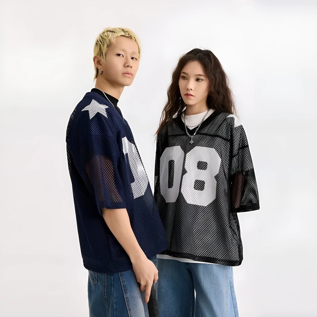 Loose-fit half-sleeve polyester pullover shirt in black or navy blue with letter pattern