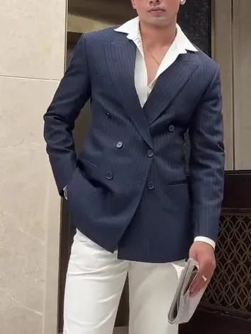 Man wearing a classic striped double breasted polyester blazer in a regular fit