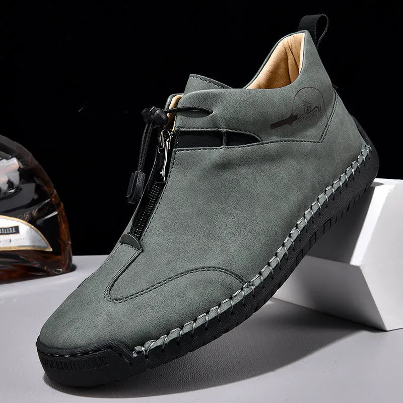 Men's casual leather shoes with round toe and 3-5cm mid-heel in black, blue, green, or khaki