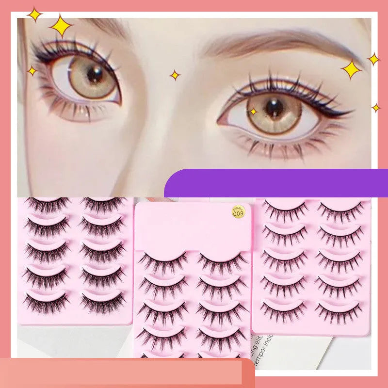 Set of three styles of black manga false eyelashes on plastic packaging