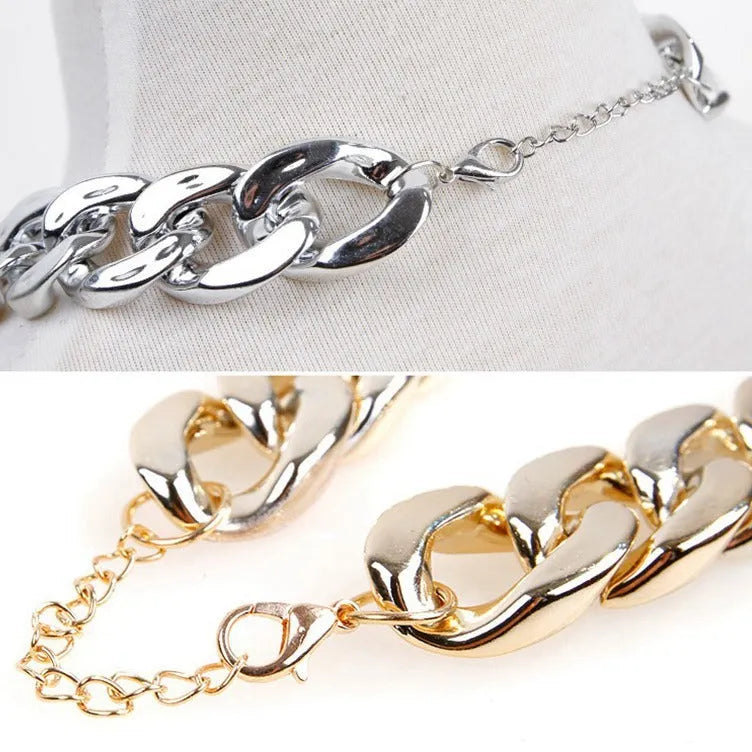 Gold chain dog collar with twisted piece chain design for small to medium dogs, adjustable from 21cm to 50cm