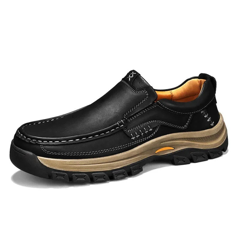 Men's black leather mountaineering shoes with thick rubber sole and round toe