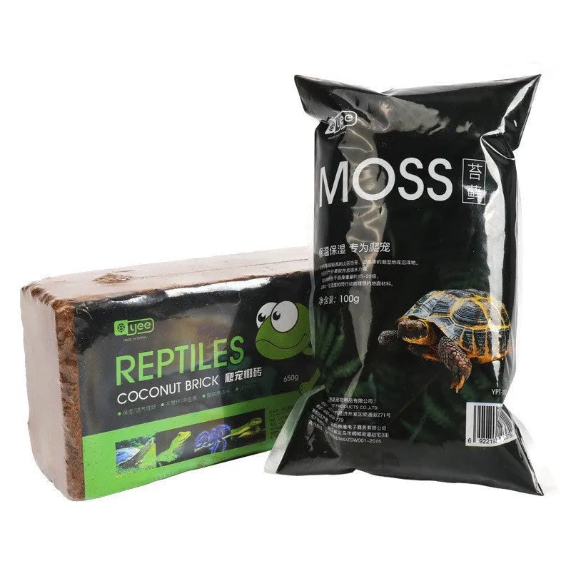 Climbing pet hibernation box set with coconut soil block, moss, and spray bottle