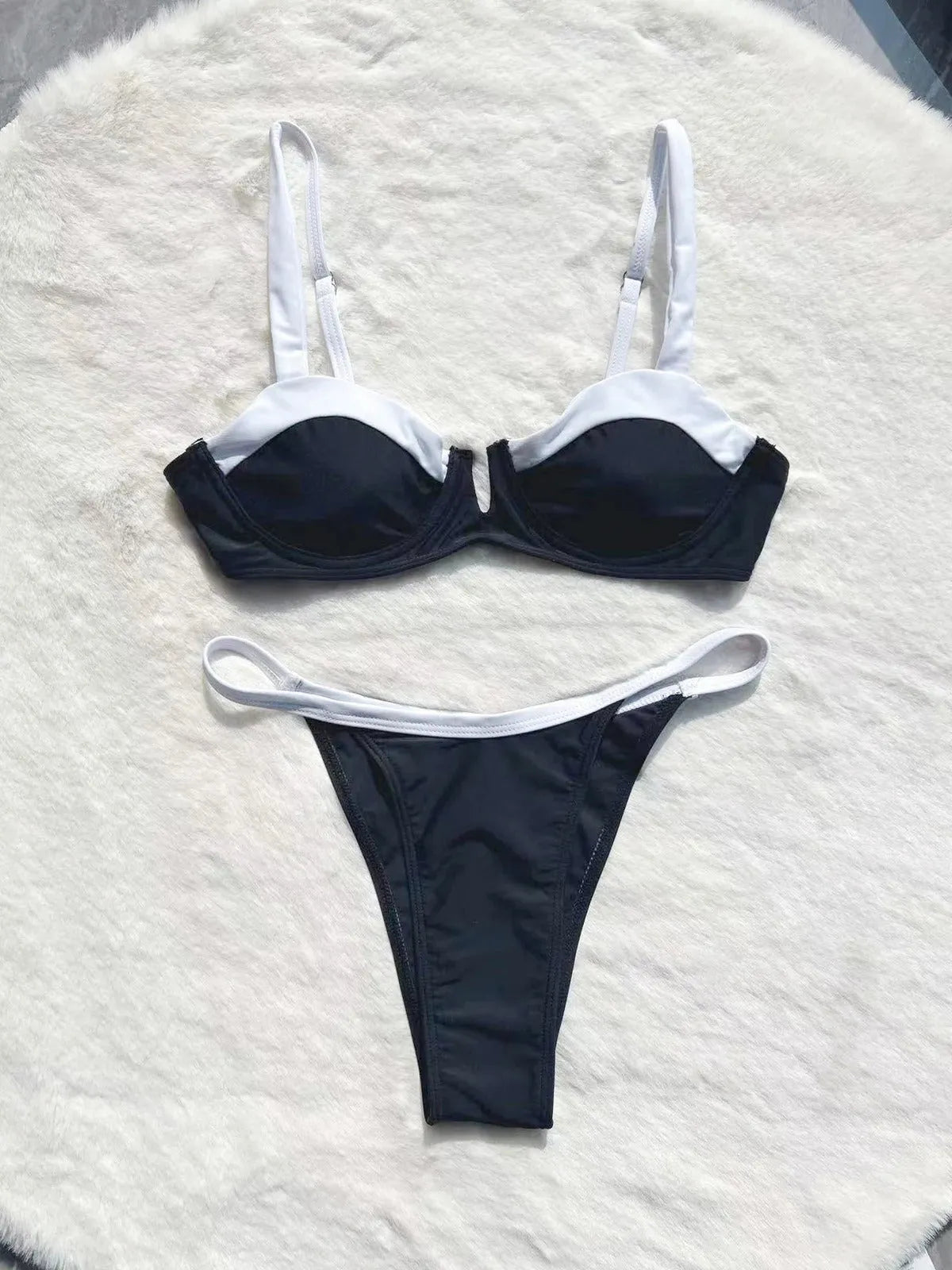 Black women's low waist bikini swimsuit with stitching split briefs design