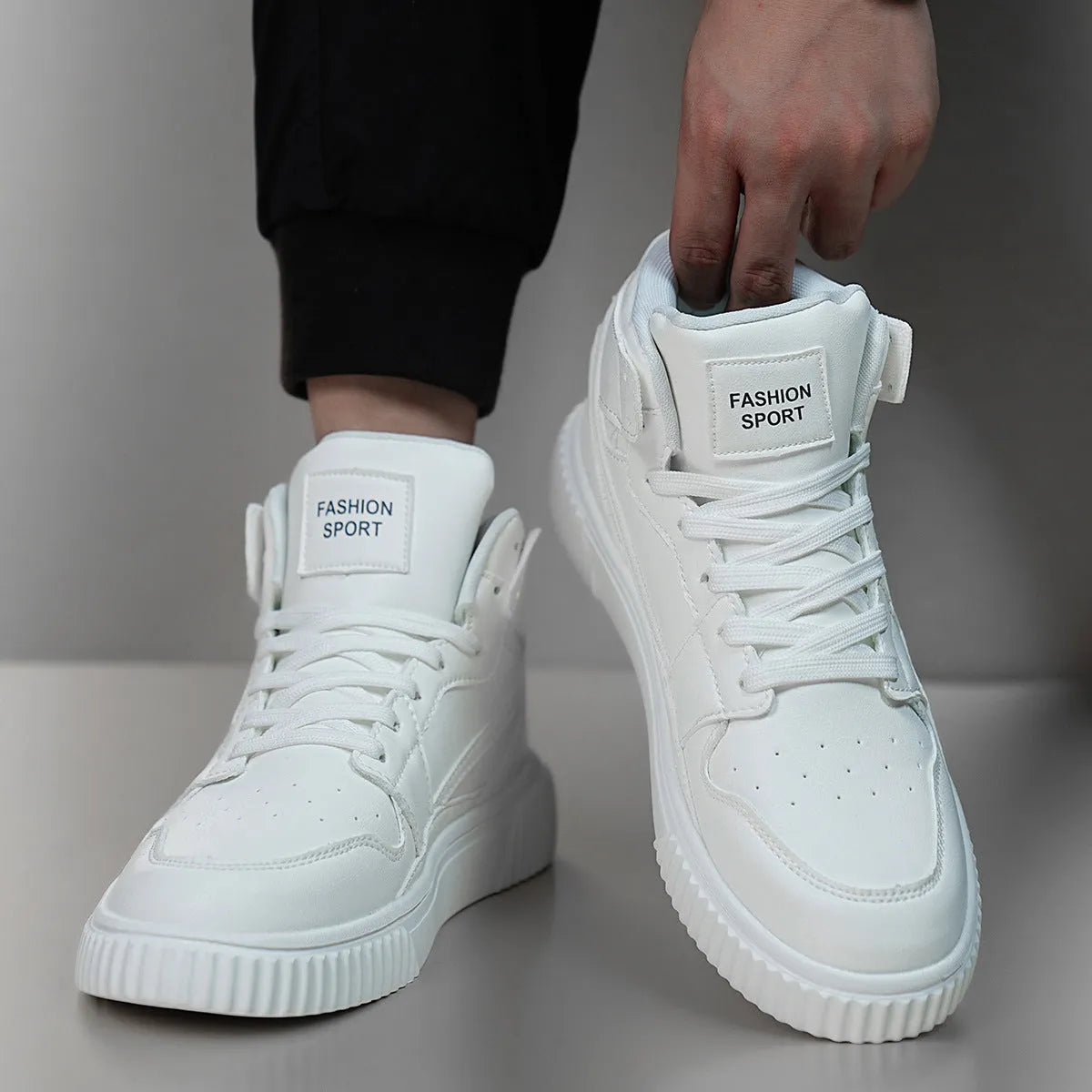 Men's white microfiber casual shoes with round toe for autumn and winter leisure wear