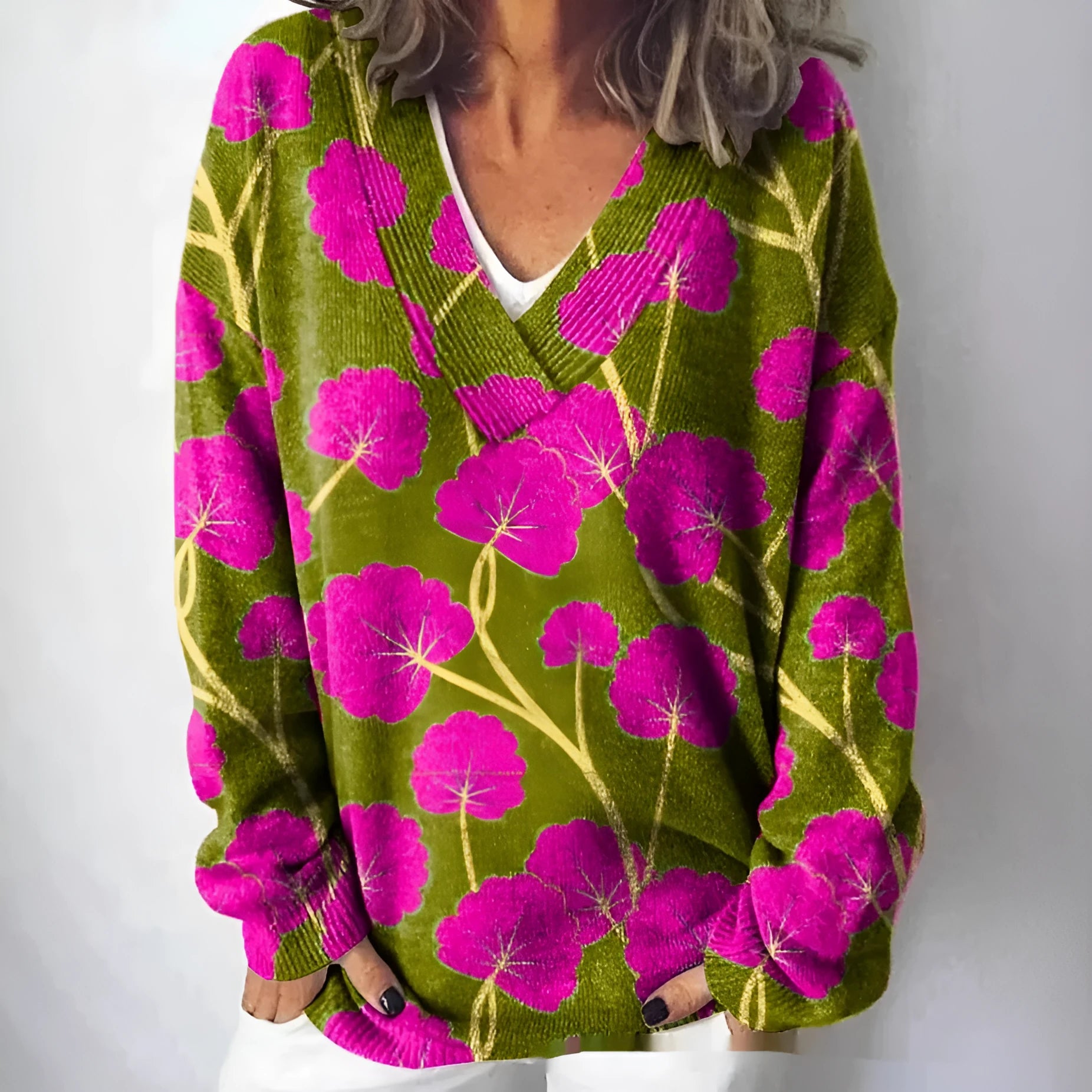 Women's V-neck sweatshirt with 3D floral printed pattern in art retro style