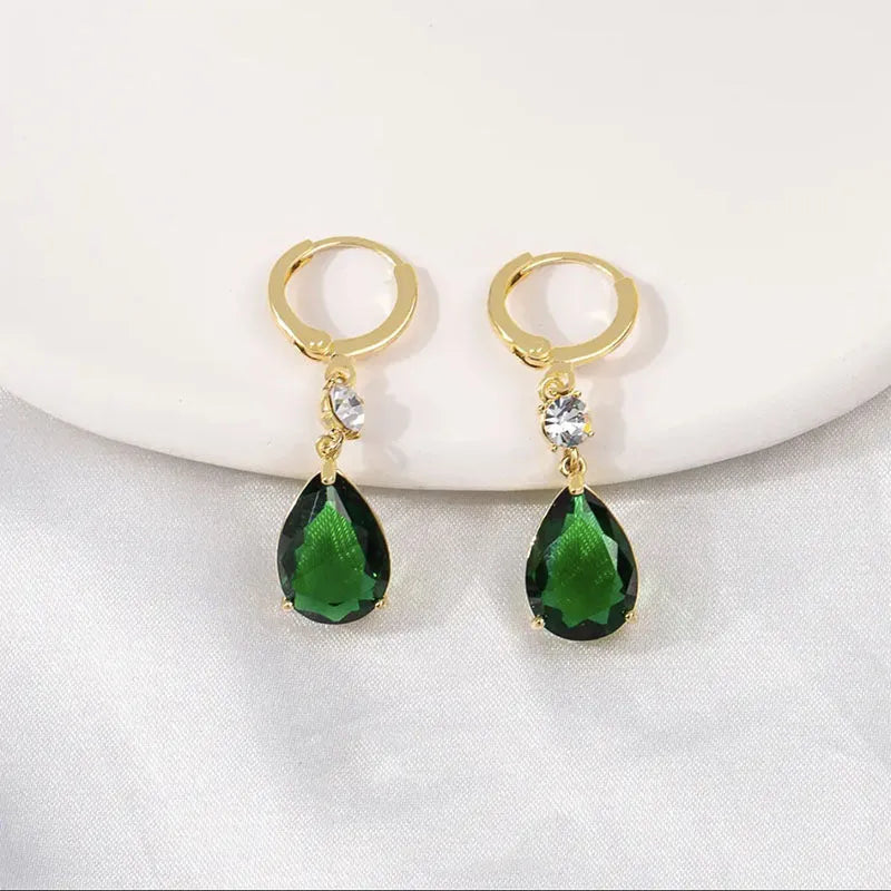 Emerald green geometric teardrop alloy earrings with clip-on back fittings
