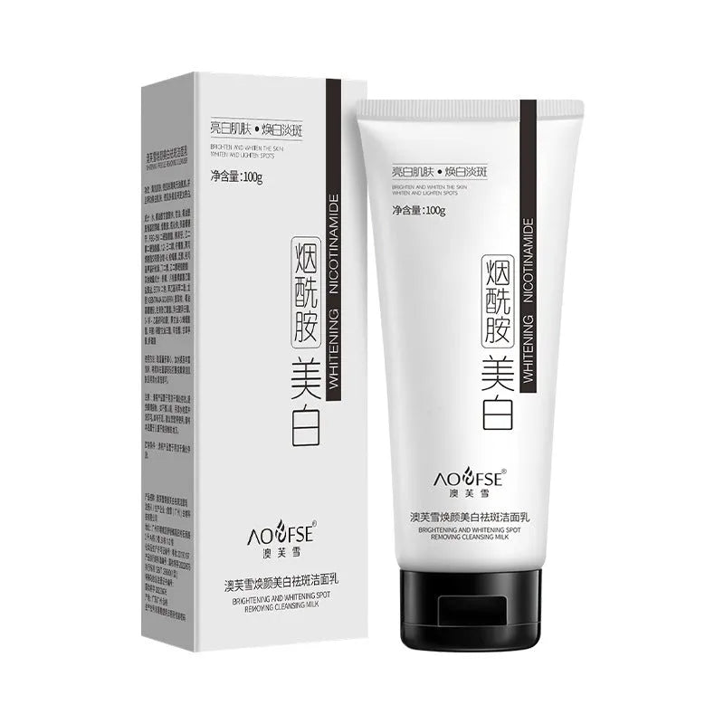 White bottle of whitening and freckle removing facial cleanser, 100ml.